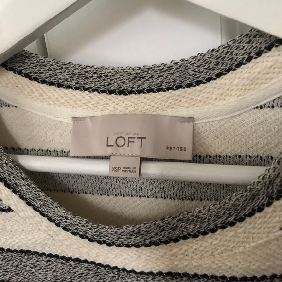 LOFT | gray and cream knit top - Picture 4 of 5